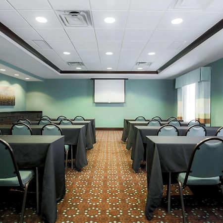 Hampton Inn & Suites Wheeling - The Highlands Triadelphia Eksteriør billede