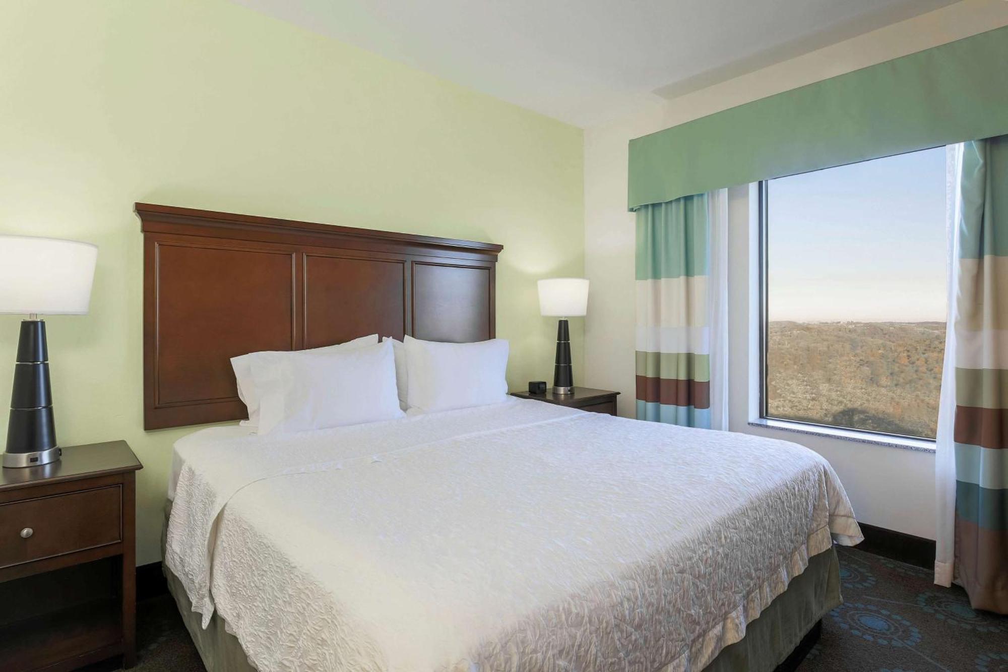 Hampton Inn & Suites Wheeling - The Highlands Triadelphia Eksteriør billede