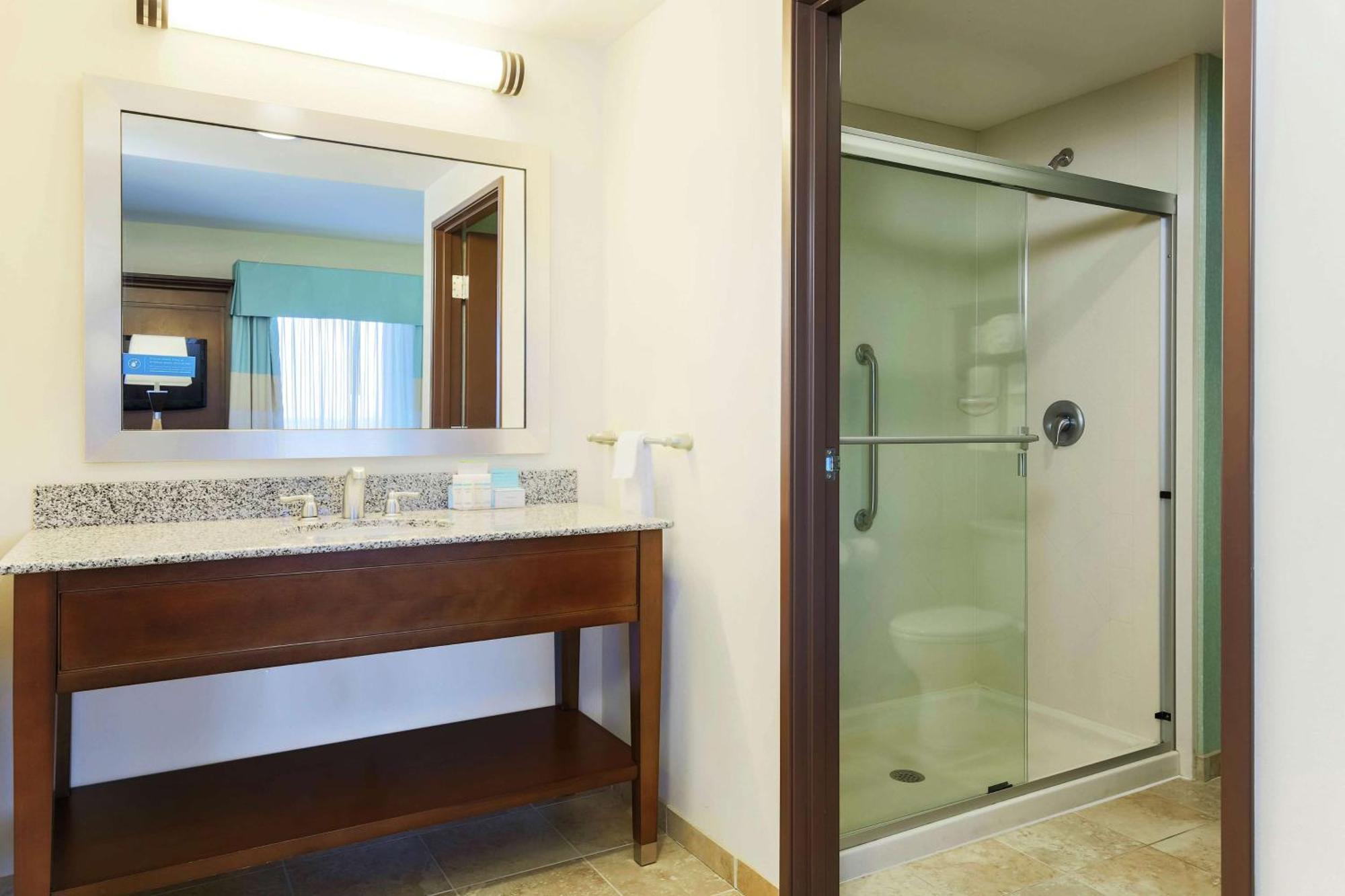 Hampton Inn & Suites Wheeling - The Highlands Triadelphia Eksteriør billede
