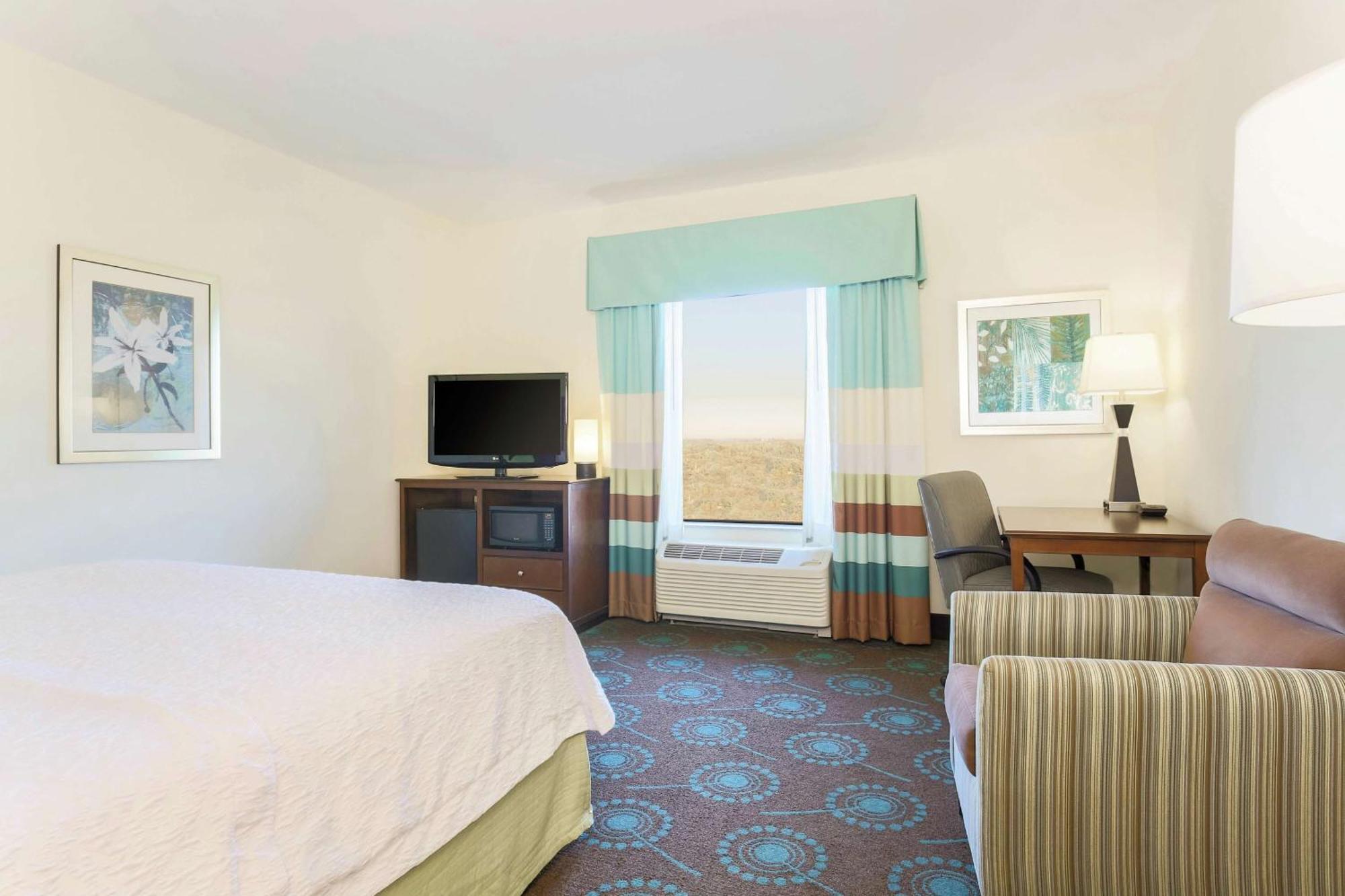 Hampton Inn & Suites Wheeling - The Highlands Triadelphia Eksteriør billede