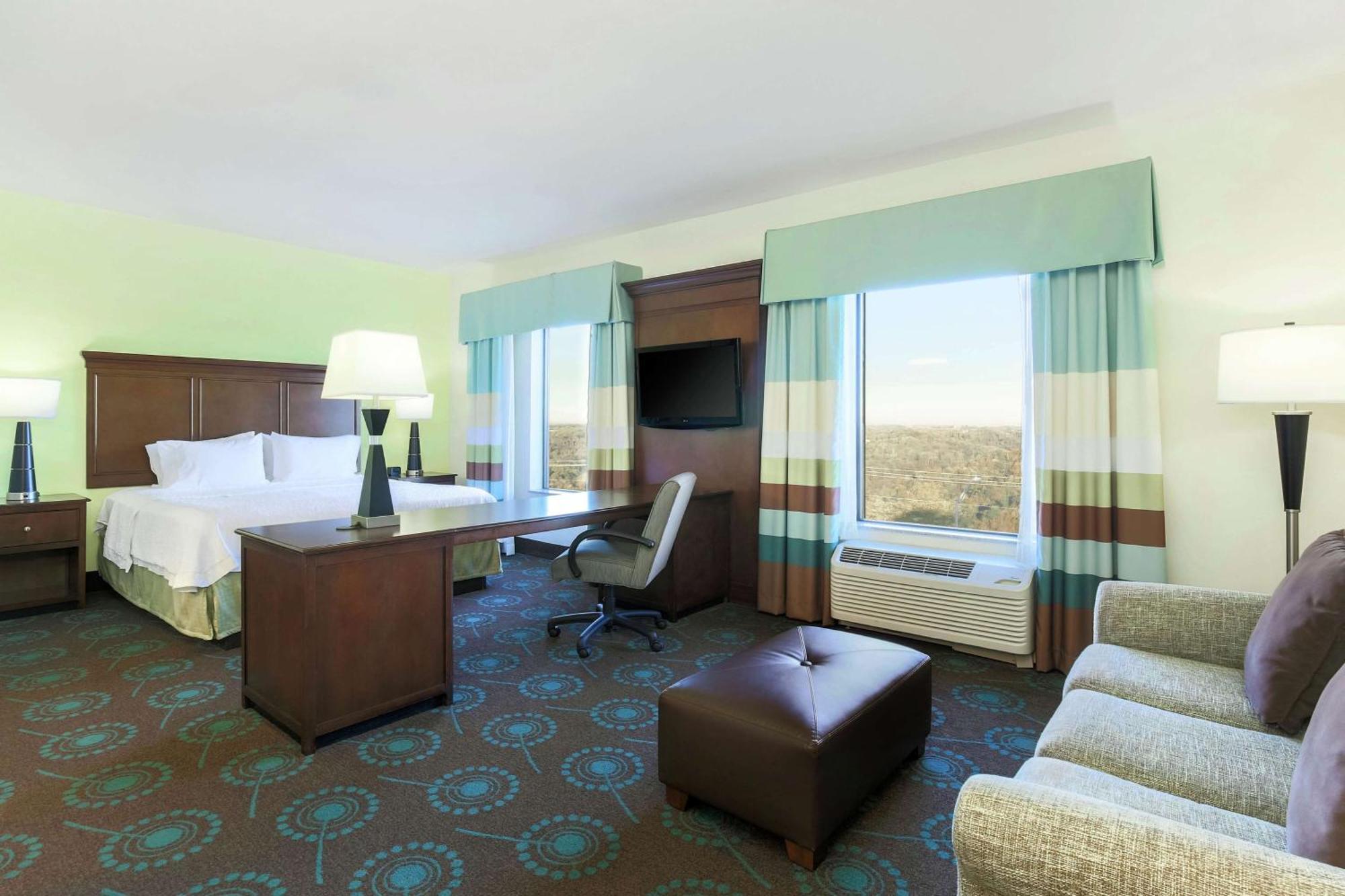 Hampton Inn & Suites Wheeling - The Highlands Triadelphia Eksteriør billede