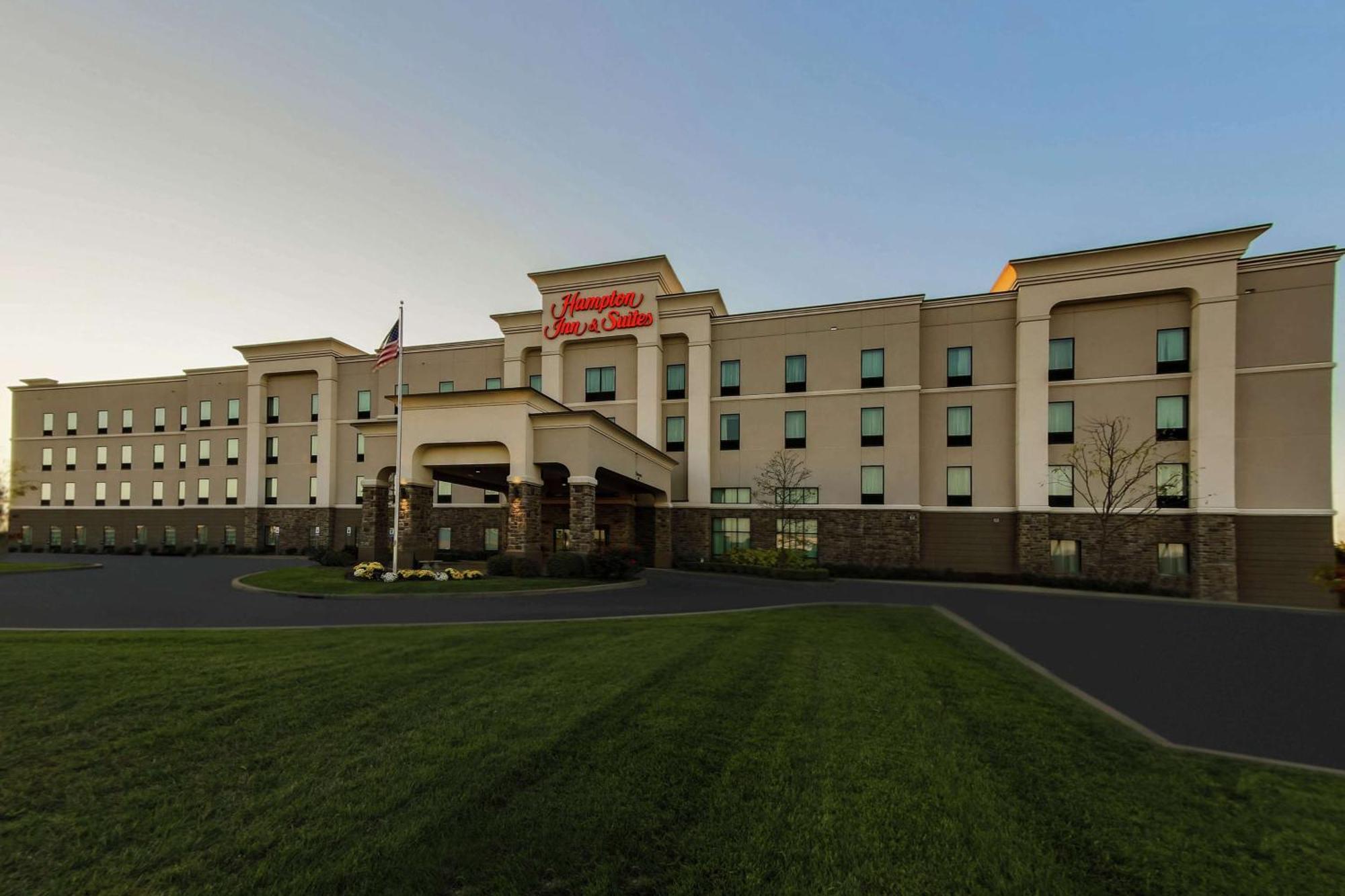 Hampton Inn & Suites Wheeling - The Highlands Triadelphia Eksteriør billede