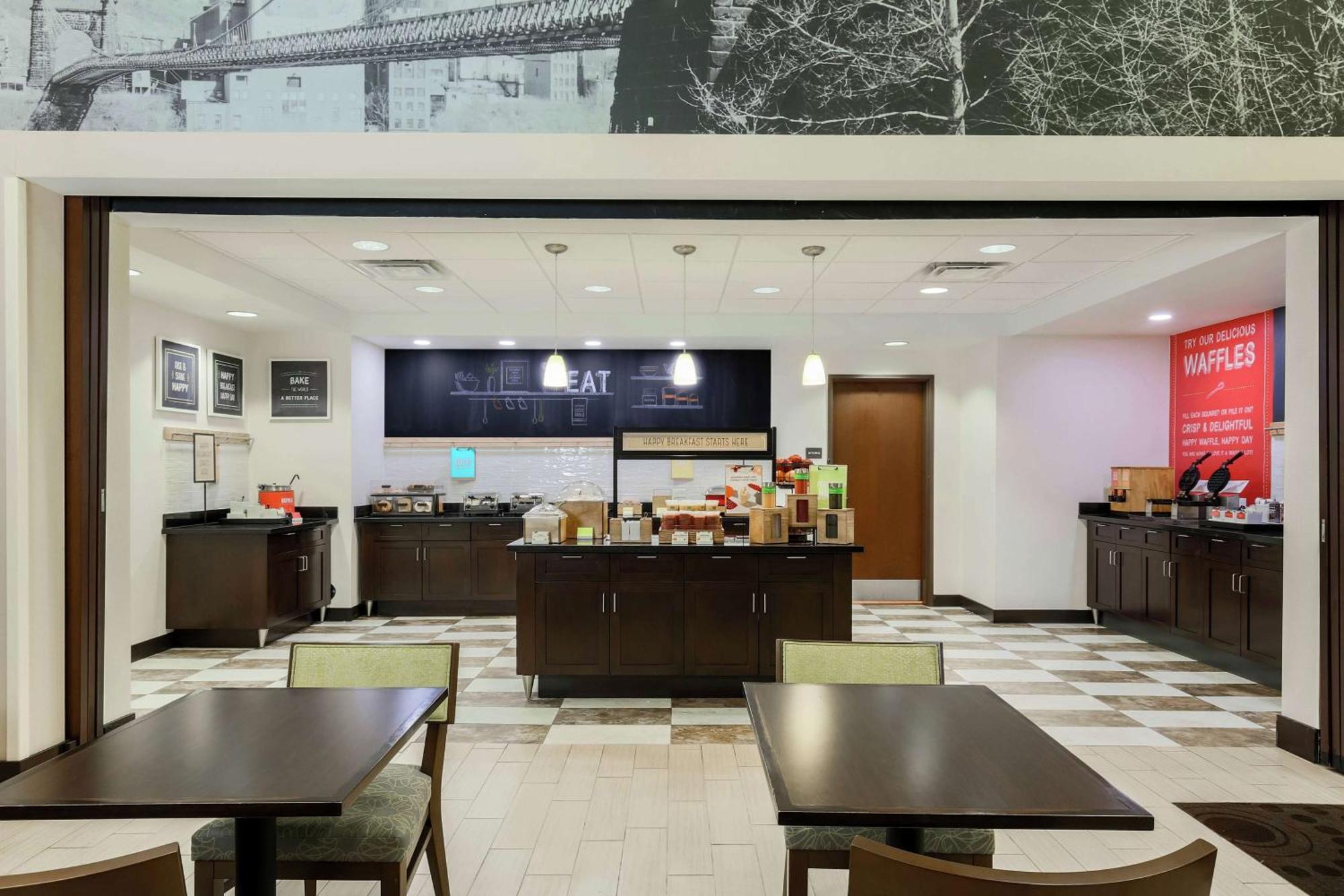 Hampton Inn & Suites Wheeling - The Highlands Triadelphia Eksteriør billede