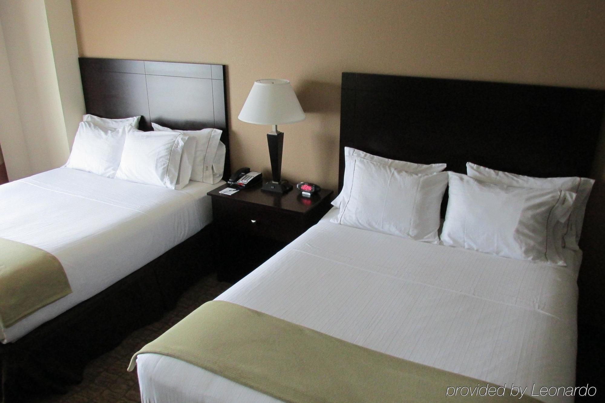 Hampton Inn & Suites Wheeling - The Highlands Triadelphia Eksteriør billede