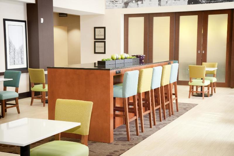 Hampton Inn & Suites Wheeling - The Highlands Triadelphia Eksteriør billede