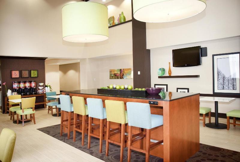 Hampton Inn & Suites Wheeling - The Highlands Triadelphia Eksteriør billede